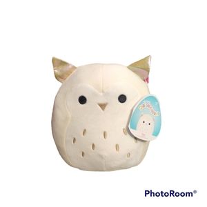 Vee The Owl Squishmallow 8"  NWT.  Brand New, Excellent cond.